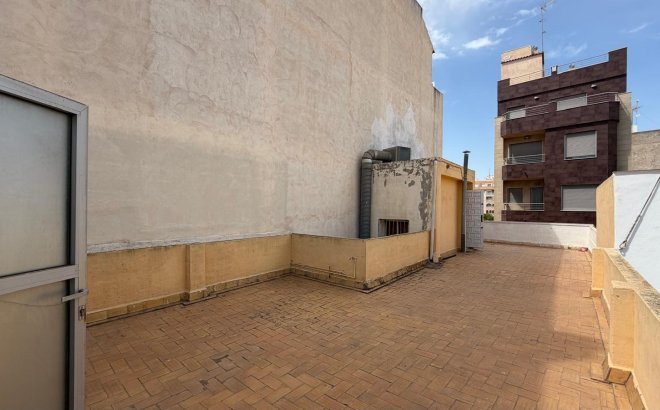 Resale - Apartment -
Torrevieja - Centro