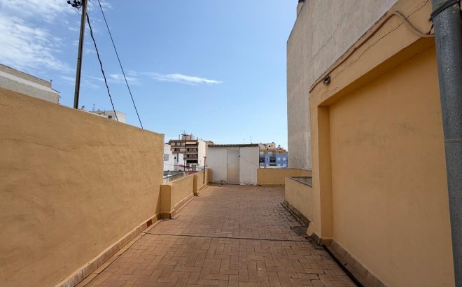 Resale - Apartment -
Torrevieja - Centro