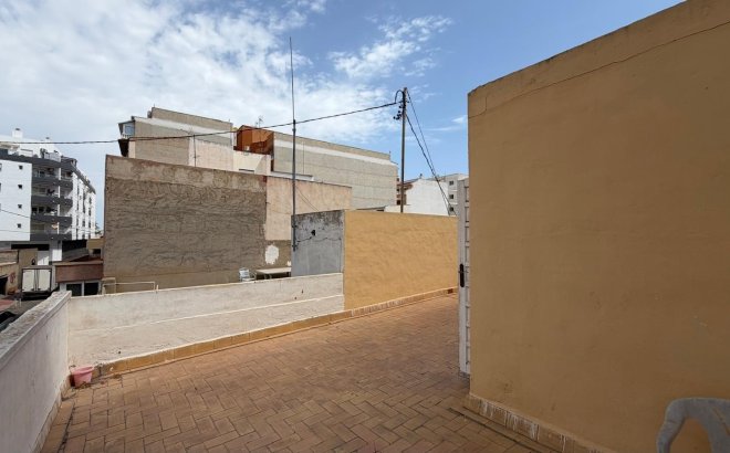 Resale - Apartment -
Torrevieja - Centro