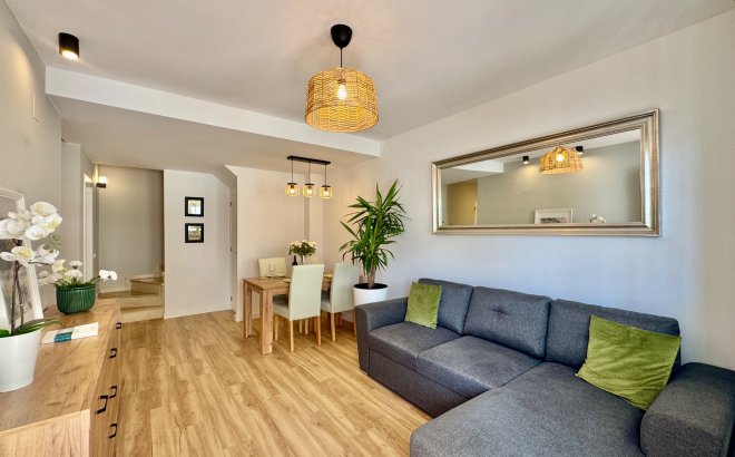 Resale - Town House -
Orihuela Costa - Costa Blanca