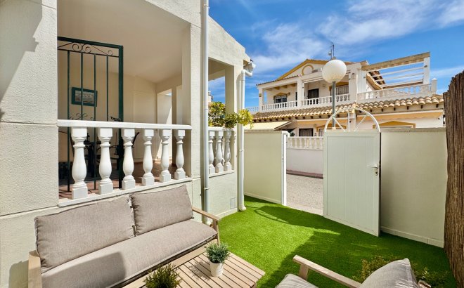 Resale - Town House -
Orihuela Costa - Costa Blanca