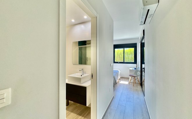Revente - Appartement -
San Miguel de Salinas - Inland