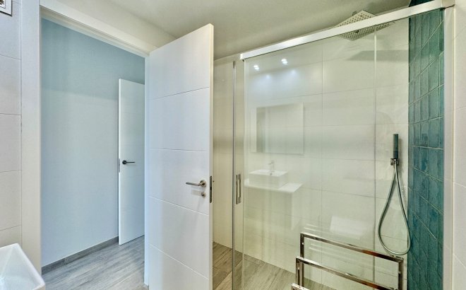 Revente - Appartement -
San Miguel de Salinas - Inland