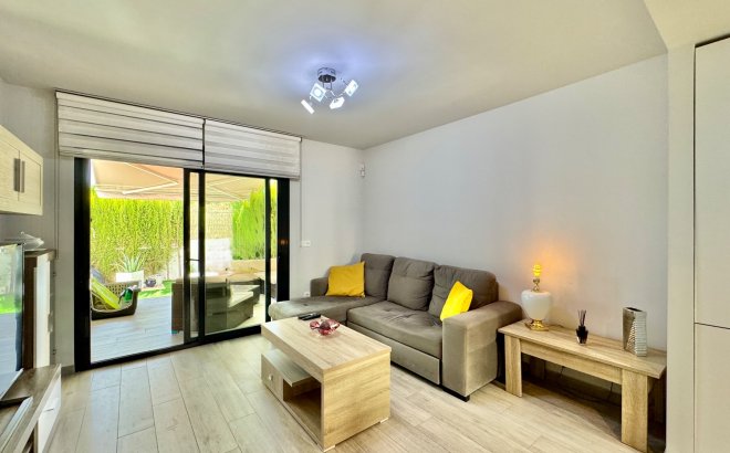 Revente - Appartement -
San Miguel de Salinas - Inland