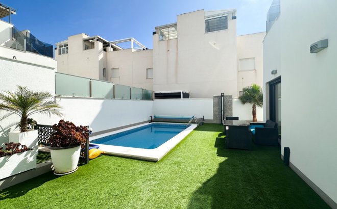 Revente - Villa -
Torrevieja - Costa Blanca