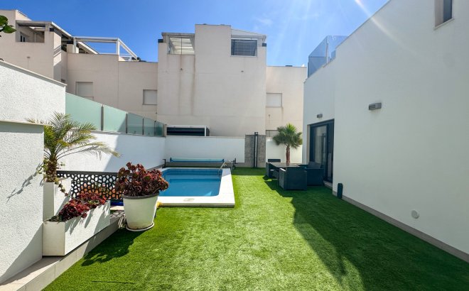 Revente - Villa -
Torrevieja - Costa Blanca