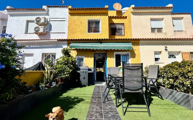 Revente - Town House -
Torrevieja - Costa Blanca