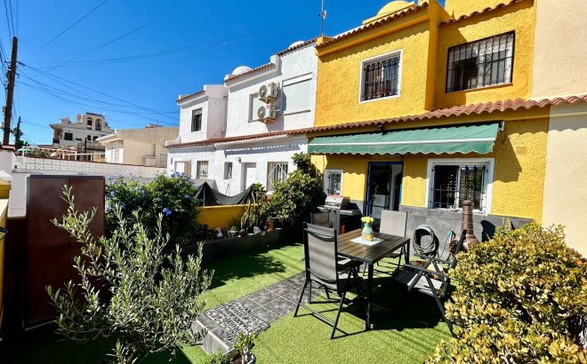 Revente - Town House -
Torrevieja - Costa Blanca
