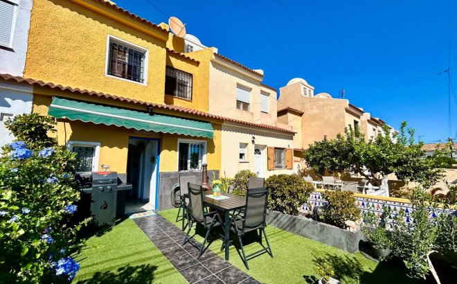 Revente - Town House -
Torrevieja - Costa Blanca
