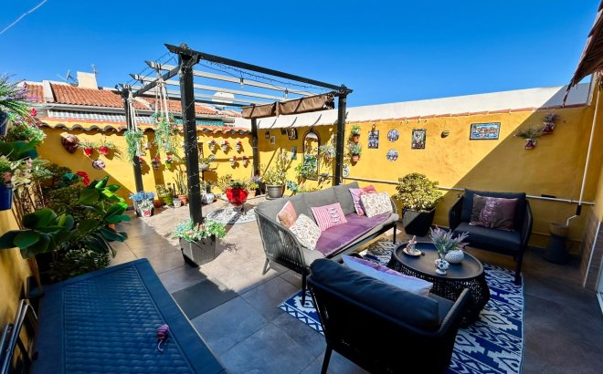 Revente - Town House -
Torrevieja - Costa Blanca