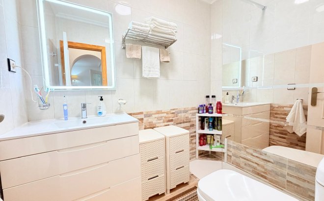 Revente - Appartement -
Los Montesinos - Costa Blanca
