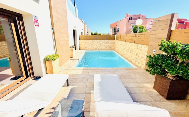 Resale - Town House -
Los Montesinos - Costa Blanca