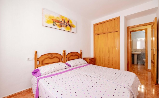 Revente - Appartement -
Torrevieja - Playa de los Locos