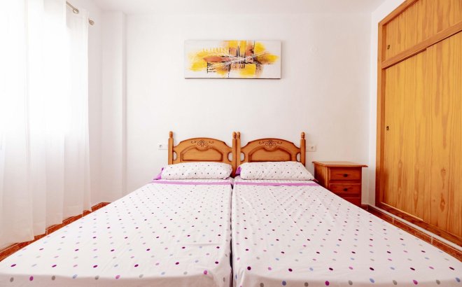 Revente - Appartement -
Torrevieja - Playa de los Locos