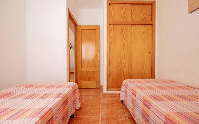 Revente - Appartement -
Torrevieja - Playa de los Locos