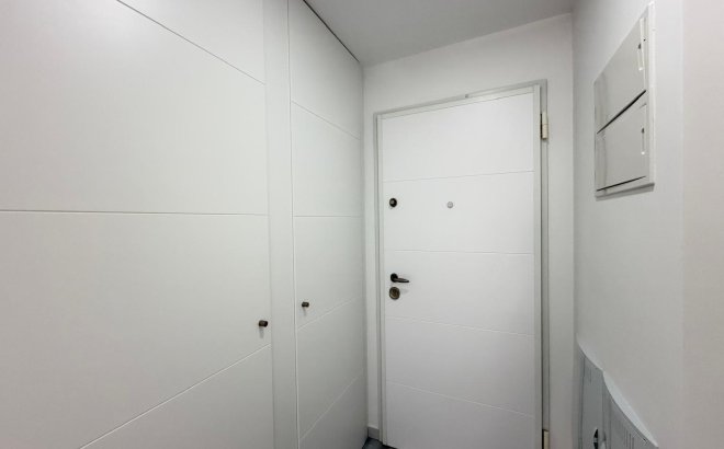 Revente - Appartement -
Torrevieja - Estacion De Autobuses