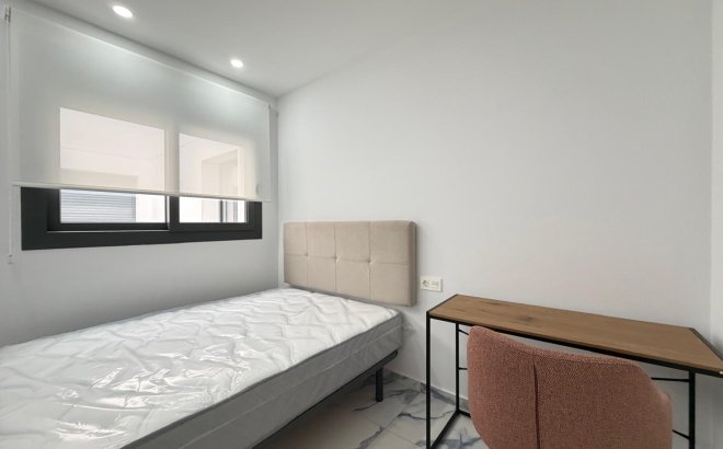 Revente - Appartement -
Torrevieja - Estacion De Autobuses