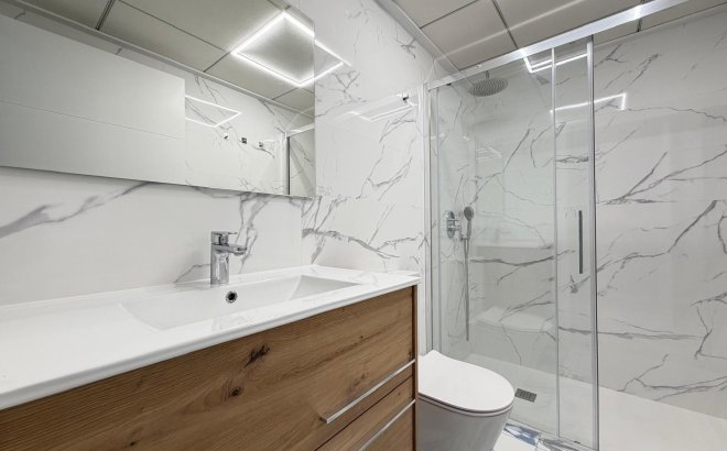 Revente - Appartement -
Torrevieja - Estacion De Autobuses