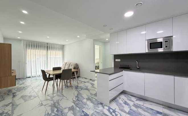 Revente - Appartement -
Torrevieja - Estacion De Autobuses