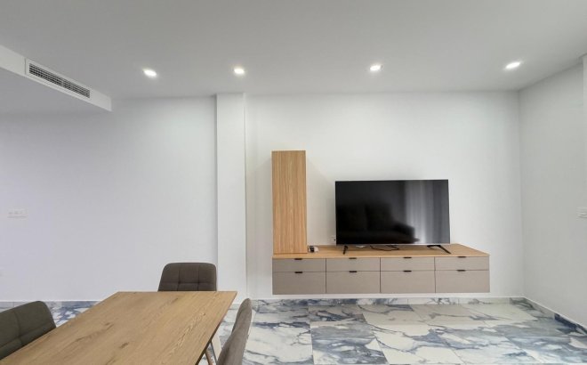 Revente - Appartement -
Torrevieja - Estacion De Autobuses