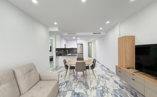 Revente - Appartement -
Torrevieja - Estacion De Autobuses