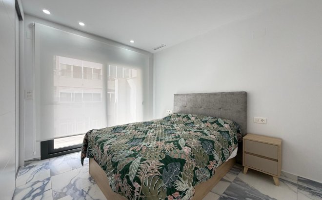 Revente - Appartement -
Torrevieja - Estacion De Autobuses