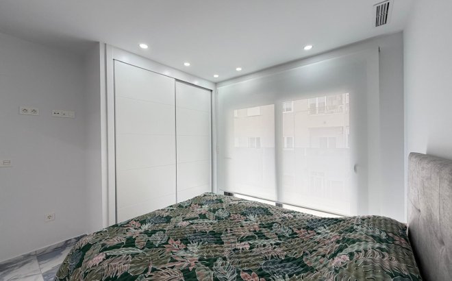 Revente - Appartement -
Torrevieja - Estacion De Autobuses