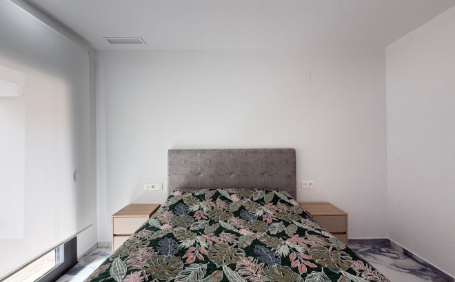Revente - Appartement -
Torrevieja - Estacion De Autobuses
