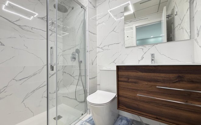 Revente - Appartement -
Torrevieja - Estacion De Autobuses