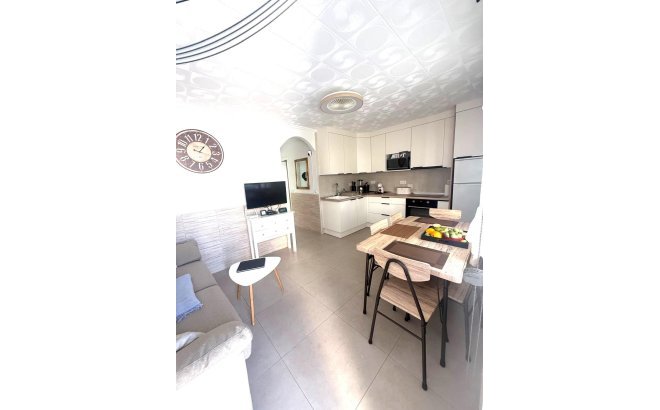 Resale - Bungalow -
Torrevieja - Torretas