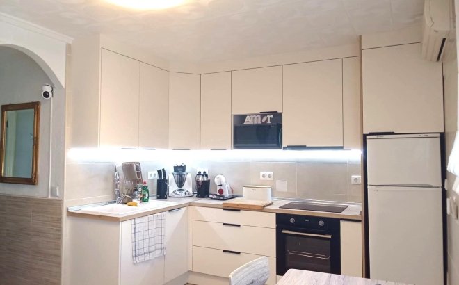 Resale - Bungalow -
Torrevieja - Torretas