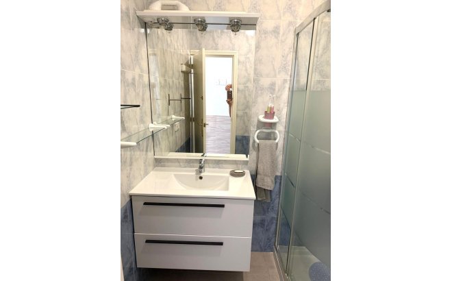 Resale - Bungalow -
Torrevieja - Torretas