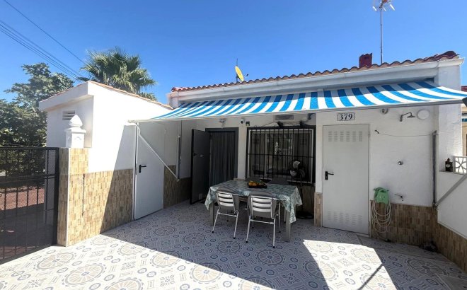 Resale - Bungalow -
Torrevieja - Torretas