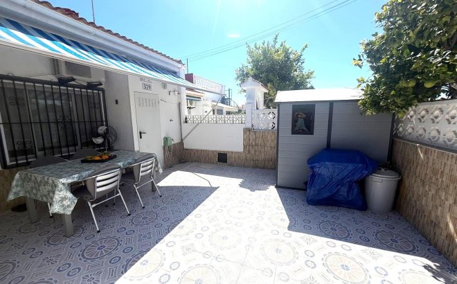 Resale - Bungalow -
Torrevieja - Torretas