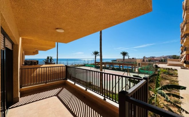 Revente - Appartement -
La Mata - Costa Blanca