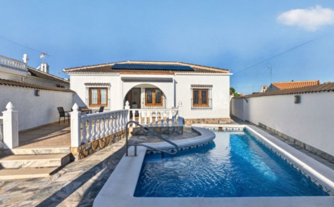Revente - Villa -
Torrevieja - Costa Blanca