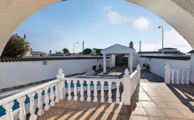Revente - Villa -
Torrevieja - Costa Blanca