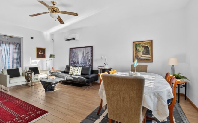 Revente - Villa -
Torrevieja - Costa Blanca