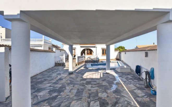 Revente - Villa -
Torrevieja - Costa Blanca
