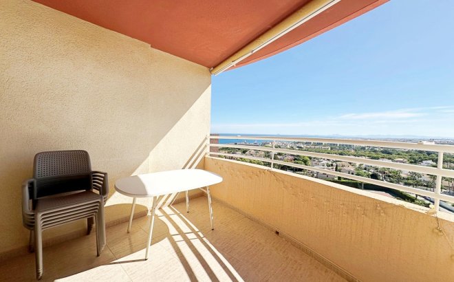 Revente - Appartement -
Orihuela Costa - Campoamor