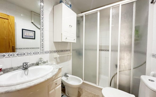 Revente - Appartement -
Orihuela Costa - Campoamor