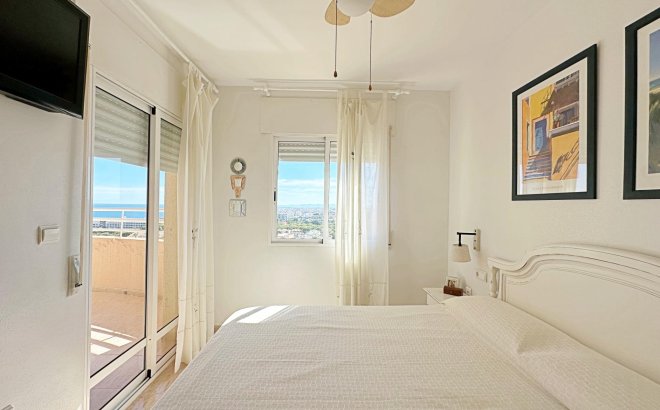 Revente - Appartement -
Orihuela Costa - Campoamor