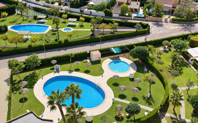 Revente - Appartement -
Orihuela Costa - Campoamor