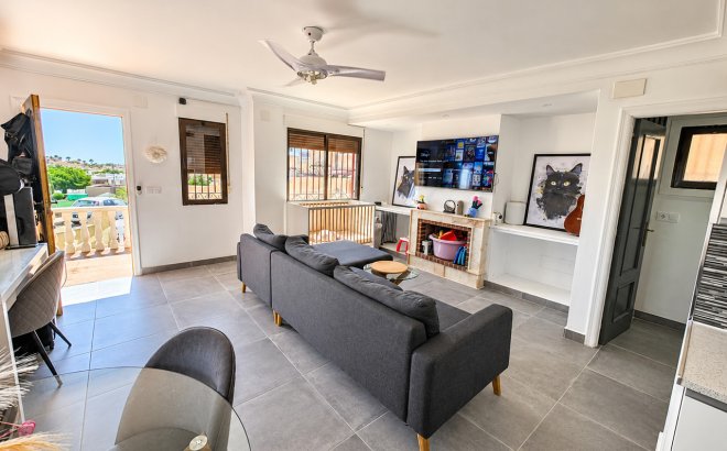 Revente - Villa -
Villamartin - Costa Blanca
