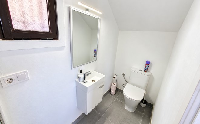 Revente - Villa -
Villamartin - Costa Blanca