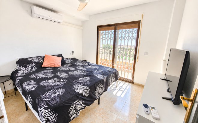 Revente - Villa -
Villamartin - Costa Blanca
