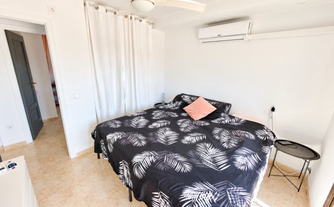 Revente - Villa -
Villamartin - Costa Blanca