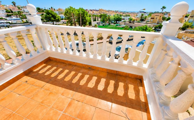 Revente - Villa -
Villamartin - Costa Blanca
