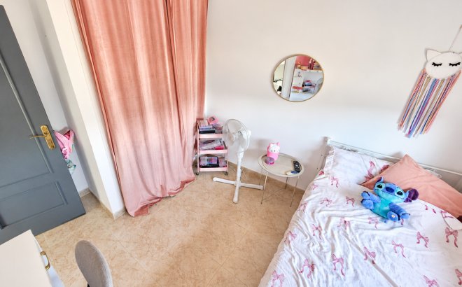 Revente - Villa -
Villamartin - Costa Blanca
