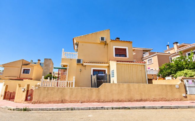 Revente - Villa -
Villamartin - Costa Blanca
